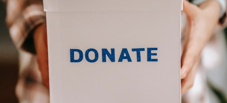 A "Donate" sign